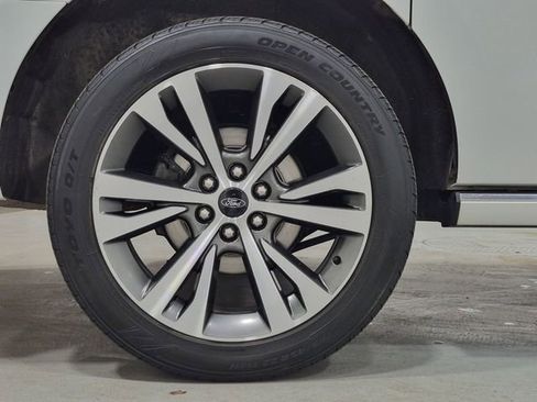 Used 2021 Ford Expedition Max Platinum AWD/4WD image 23