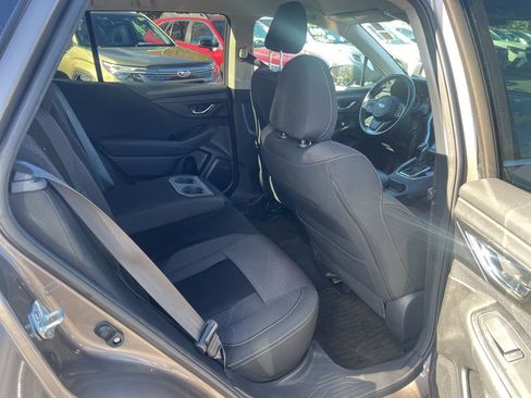 Used 2023 Subaru Outback Premium image 39
