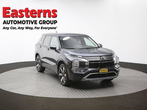 Used 2025 Mitsubishi Outlander SE AWD/4WD image 50