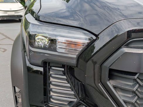 New 2026 Toyota Tacoma TRD Off-Road AWD/4WD image 11