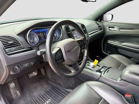 Used 2021 Chrysler 300 S w/ S Model Appearance Package RWD image 9