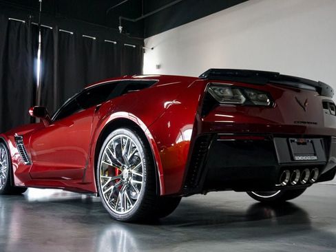 Used 2018 Chevrolet Corvette Z06 RWD image 36