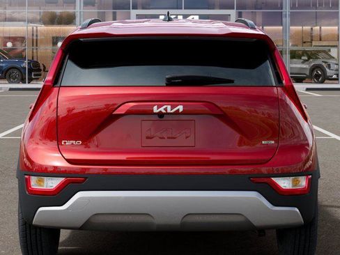 New 2026 Kia Niro EX FWD image 13