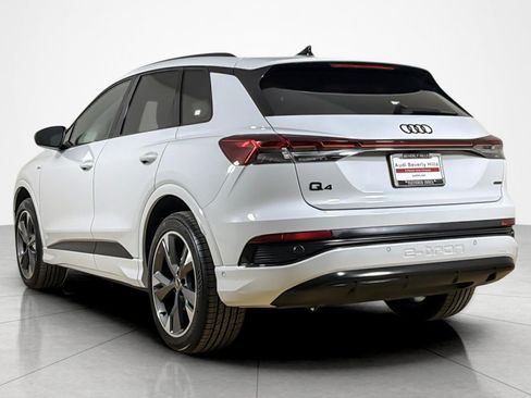 Used 2023 Audi Q4 e-tron Premium Plus w/ Premium Plus AWD/4WD image 3
