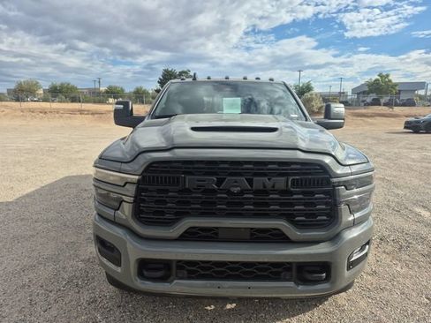 Used 2026 RAM 2500 Limited AWD/4WD image 3