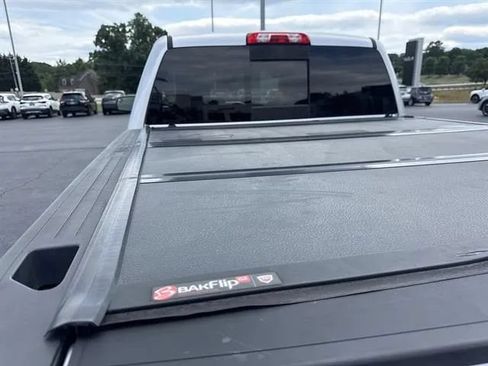 Used 2017 GMC Sierra 1500 SLT AWD/4WD image 5
