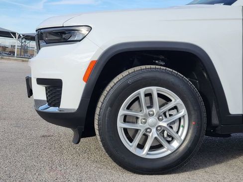 New 2025 Jeep Grand Cherokee L Laredo RWD image 5