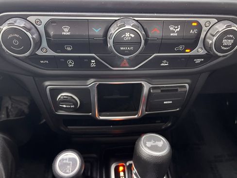 Used 2023 Jeep Wrangler Sport AWD/4WD image 17