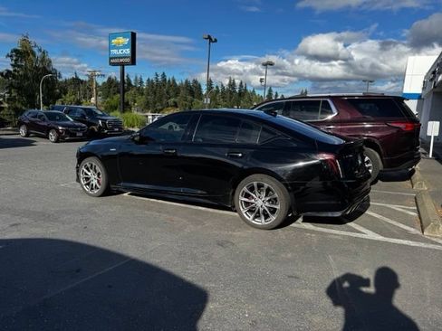 Used 2021 Cadillac CT5 V w/ Premium Package AWD/4WD image 2