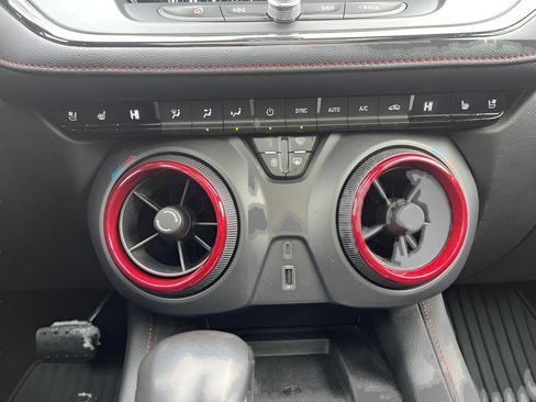 Used 2019 Chevrolet Blazer RS image 30