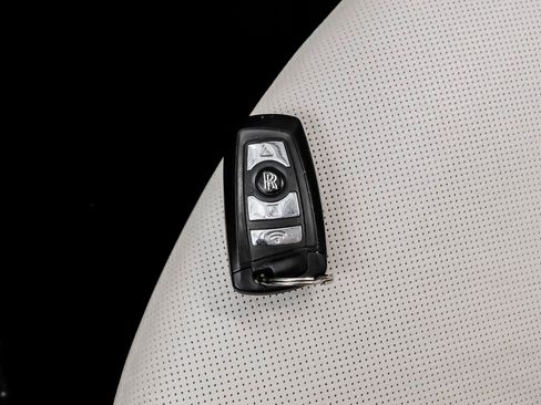 Used 2014 Rolls-Royce Ghost image 73