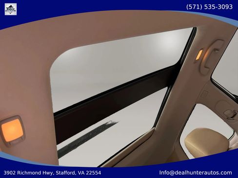 Used 2020 Nissan Pathfinder Platinum FWD image 23