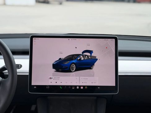 Used 2023 Tesla Model 3 Standard Range RWD image 27