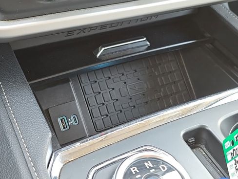 Used 2024 Ford Expedition Max XLT image 41