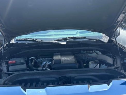Used 2023 GMC Sierra 1500 Denali w/ Technology Package AWD/4WD image 3