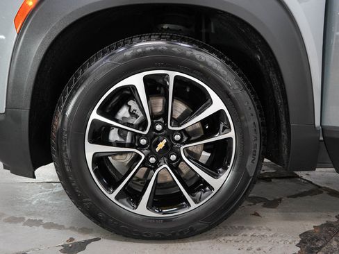 Used 2024 Chevrolet TrailBlazer LT w/ Convenience Package FWD image 30
