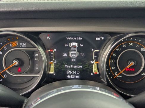 Certified 2023 Jeep Wrangler Sahara image 19