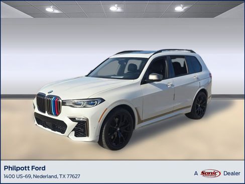 Used 2020 BMW X7 M50i image 1