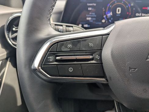 Used 2025 Chevrolet Equinox LT image 15