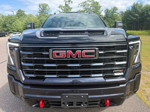 Used 2026 GMC Sierra 2500 AT4 AWD/4WD image 2
