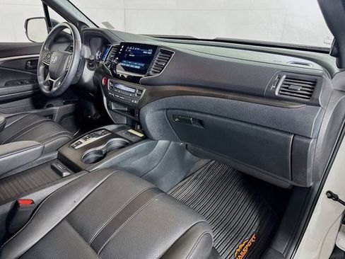 Used 2023 Honda Passport TrailSport image 30