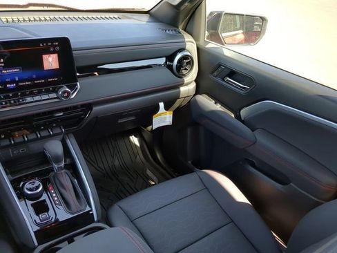 New 2025 Chevrolet Colorado Z71 w/ Technology Package image 4