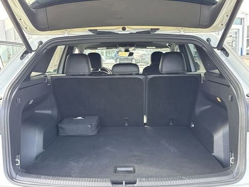 Used 2021 Volkswagen Atlas Cross Sport SEL image 11