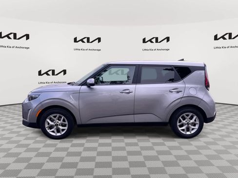 Certified 2023 Kia Soul S FWD image 1