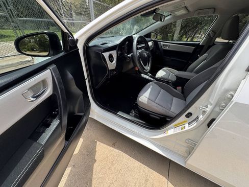 Used 2019 Toyota Corolla LE FWD image 39
