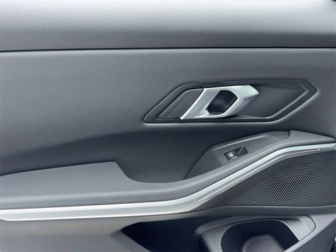 Used 2025 BMW 330i Sedan image 47