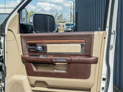 Used 2014 RAM 2500 Laramie w/ Convenience Group image 44