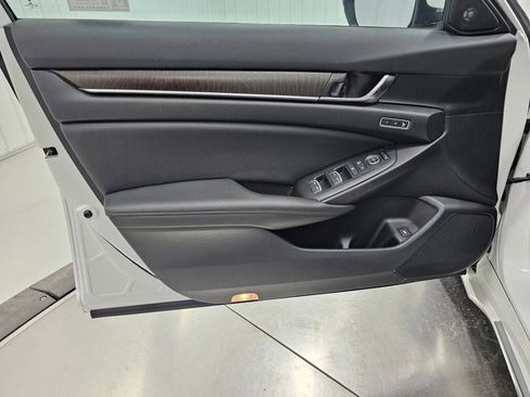 Certified 2021 Honda Accord Touring image 29