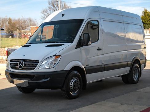Used 2013 Mercedes-Benz Sprinter 3500 image 4