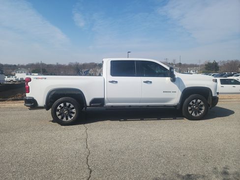 Certified 2024 Chevrolet Silverado 2500 Custom w/ Custom Value Package image 10