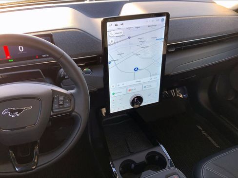 Certified 2023 Ford Mustang Mach-E Premium image 6