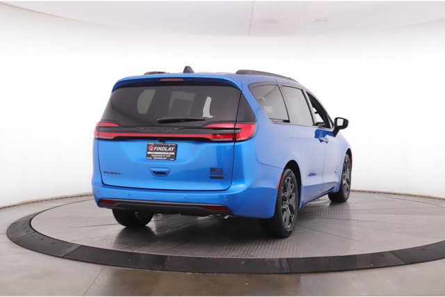 New 2027 Chrysler Pacifica Select FWD image 7