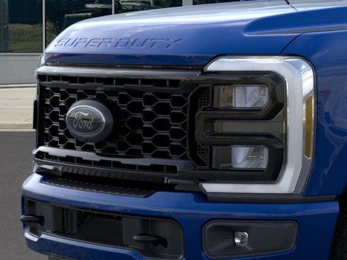 New 2026 Ford F250 Lariat w/ Black Appearance Package image 17