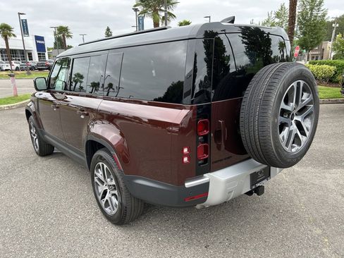 New 2025 Land Rover Defender 130 S image 3