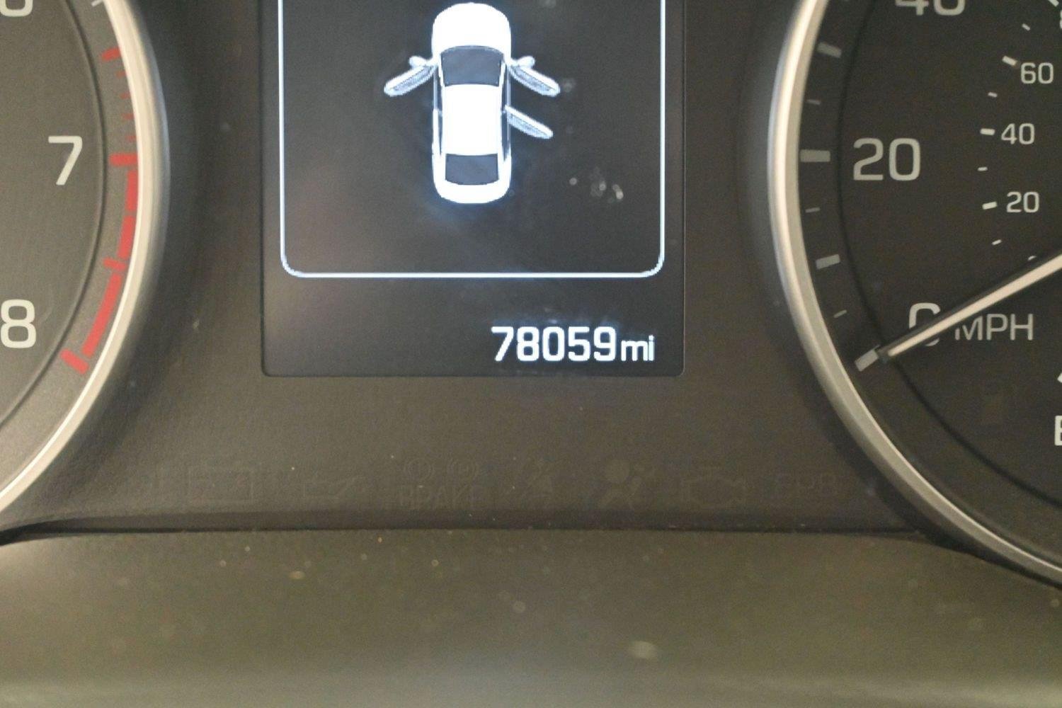 Used 2017 Hyundai Elantra Limited FWD image 19