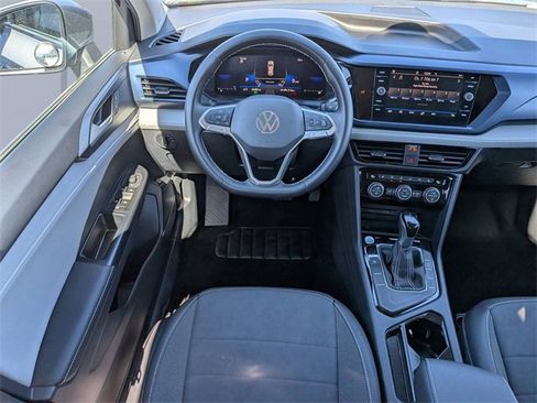 Certified 2024 Volkswagen Taos SE image 16