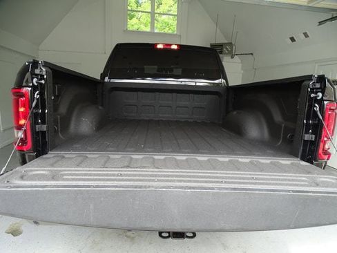 Certified 2025 RAM 2500 Big Horn AWD/4WD image 20