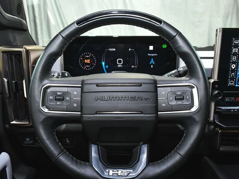 Used 2025 GMC Hummer EV 3X AWD/4WD image 29