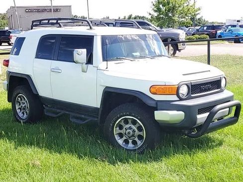 Used 2013 Toyota FJ Cruiser 4WD image 31