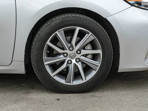 Used 2016 Lexus ES 300h image 65