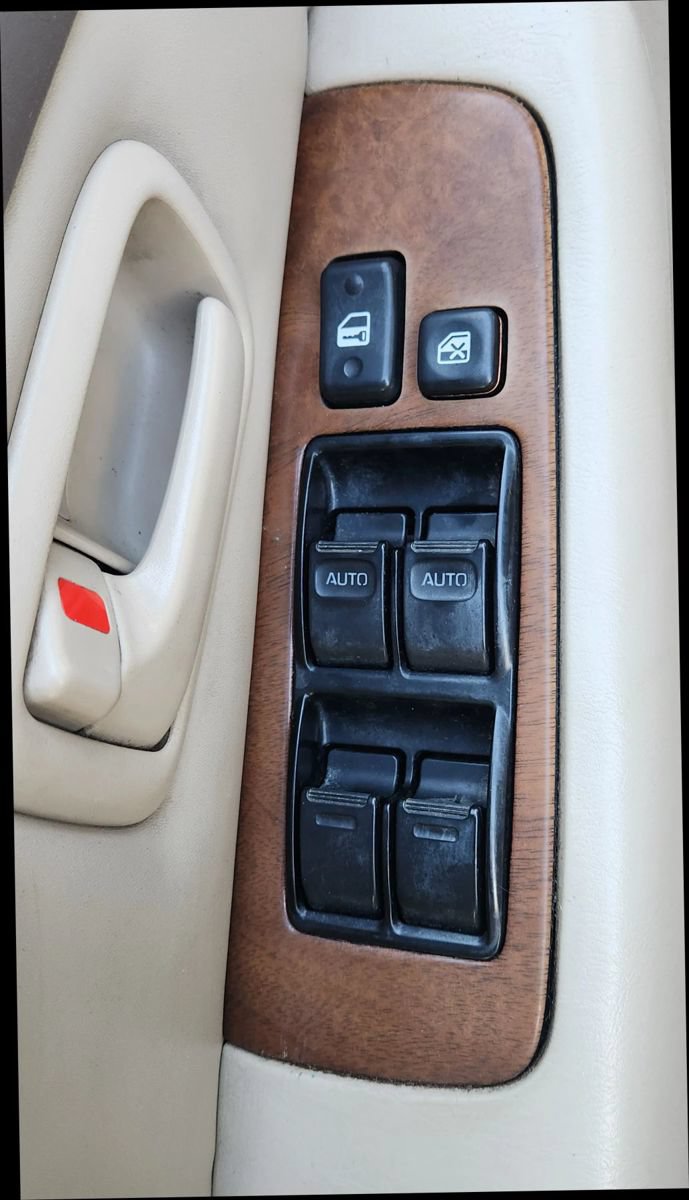 Used 2000 Lexus ES 330 w/ Lexus Value Pkg FWD image 17