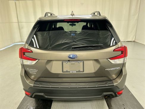 Used 2020 Subaru Forester Premium image 21