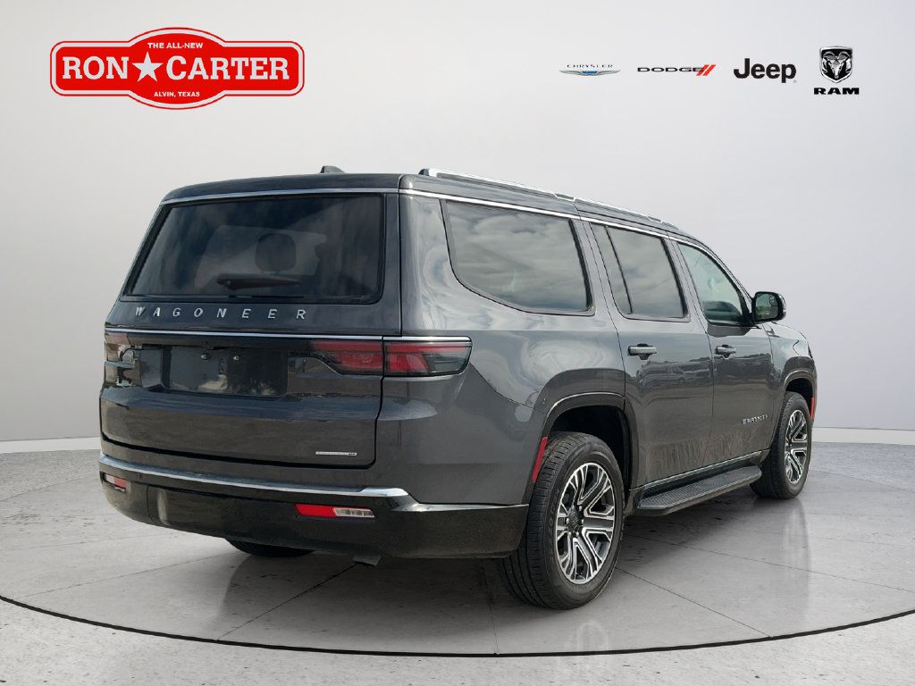 Used 2024 Jeep Wagoneer Series II w/ Flexible Seating Group RWD image 6
