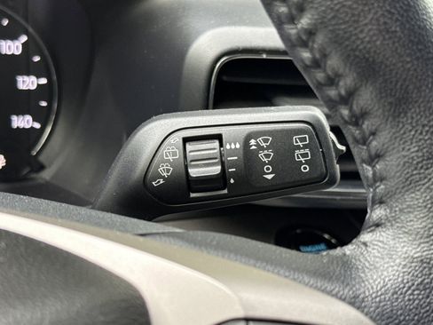 Used 2022 Ford Explorer XLT w/ Equipment Group 202A image 34