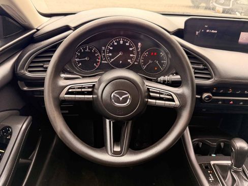 Used 2019 MAZDA MAZDA3 Sedan FWD image 16
