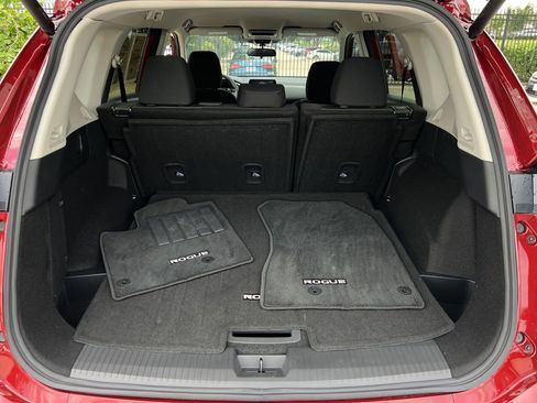 Used 2026 Nissan Rogue SV FWD image 24